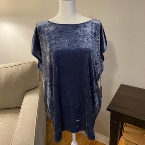 Vince Camuto crushed velvet top